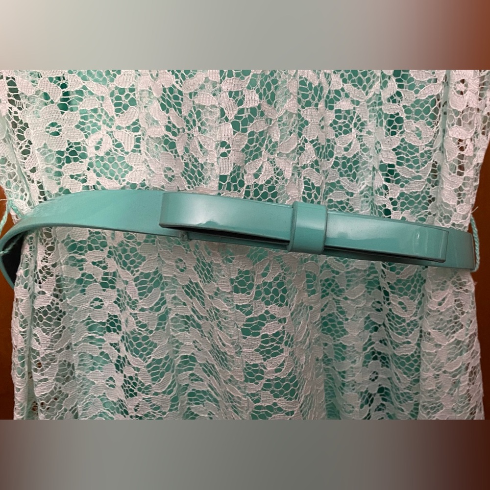 Leslie Fay, ombré, Lacey floral dress. Like new! - Picture 3 of 10